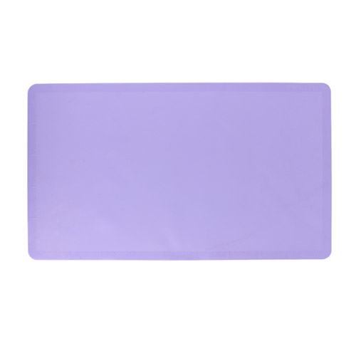Silicone baking mat with engraved measurement edge